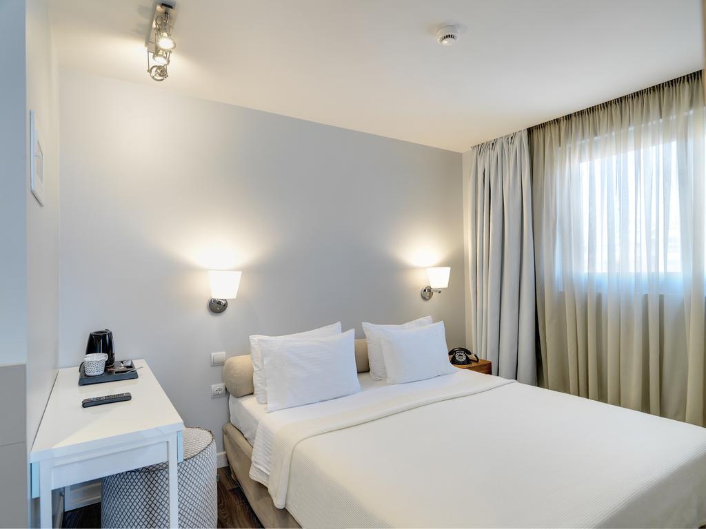 Phidias Piraeus Hotel Zimmer foto